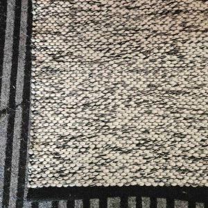 Article 05 - Tie Tie Wool Rug